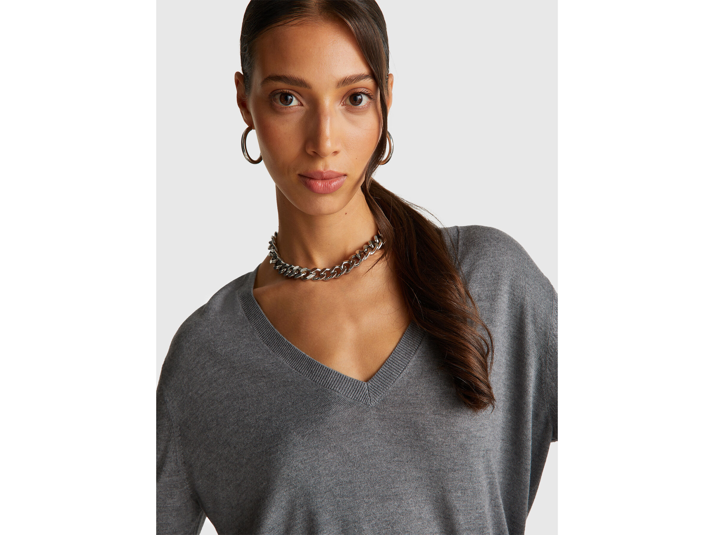 V NECK SWEATER L/S Women image number 4